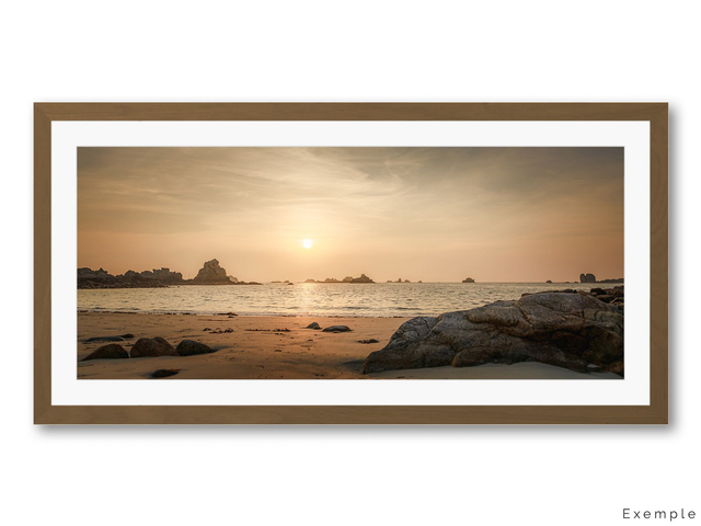 Coucher de soleil sur la plage, Bretagne, France