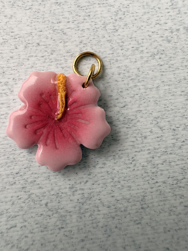 Pampilles Esma hibiscus rose, boucles d'oreilles interchangeables petites créoles