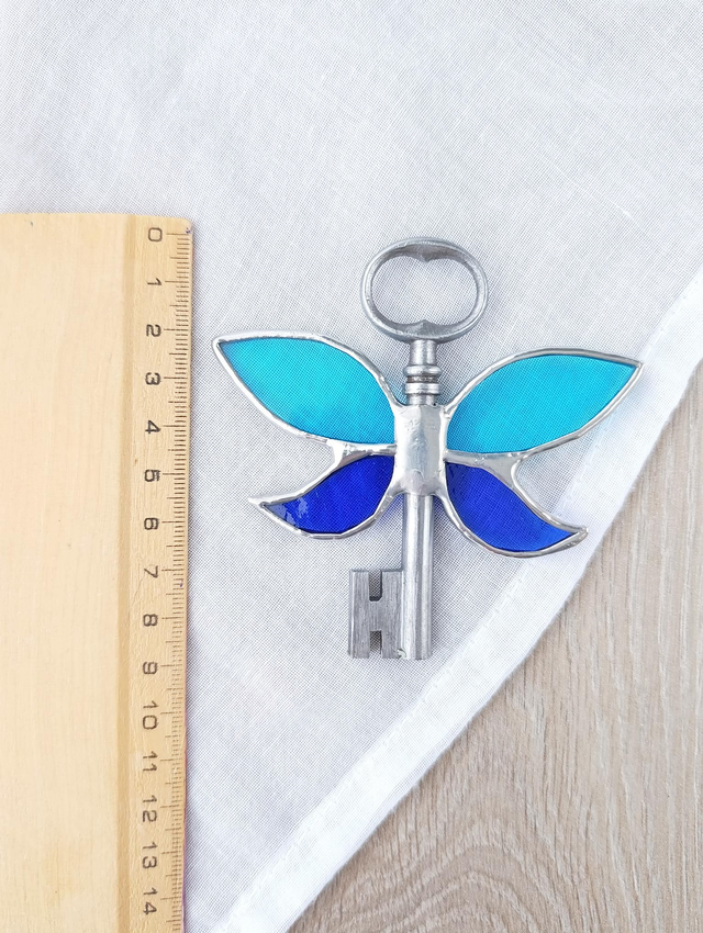 🗝️ Clé féerique "Fae" bleue en vitrail