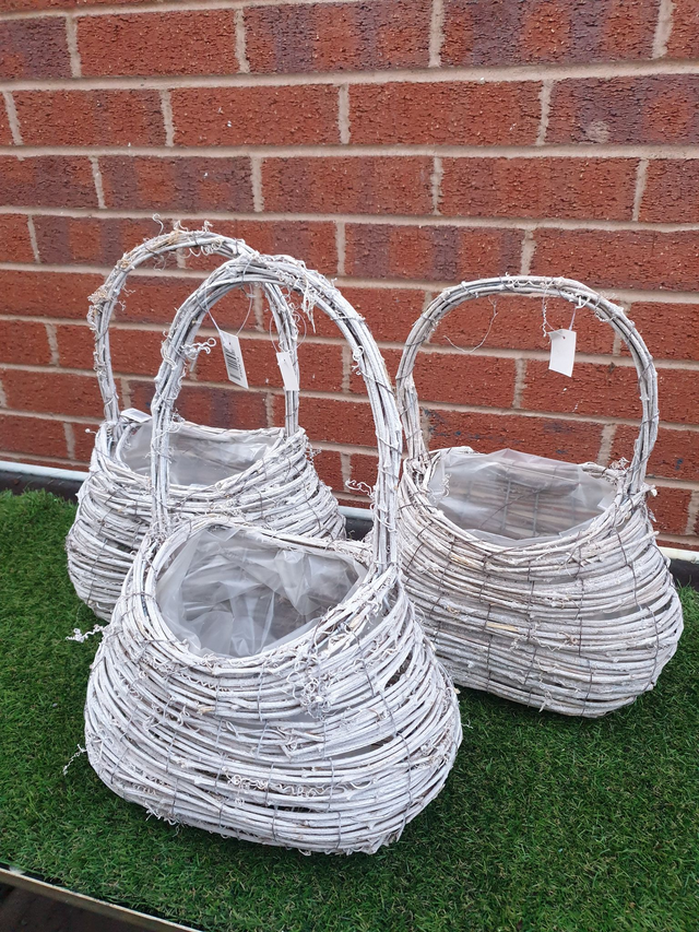 Rattan Handbag Planter - Whitewash Bag