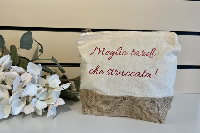 Pochette "Meglio tardi che struccata"