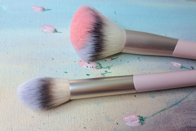 Meikkauskoulutus 2pv