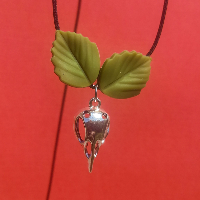 Silver Bird Skull - Green Leaf - Chew Necklace [NL-STM-GL-BSK]