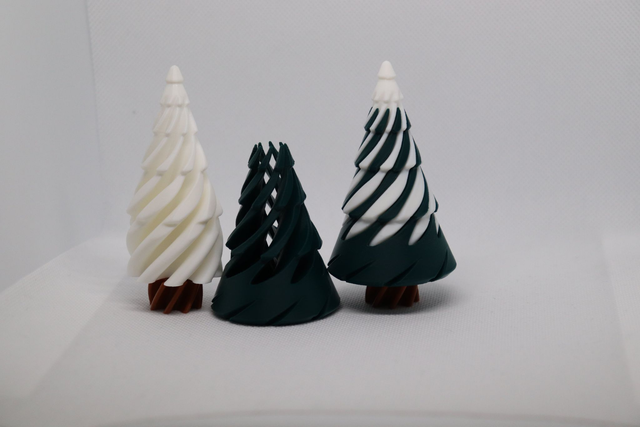 Spinning Christmas Tree