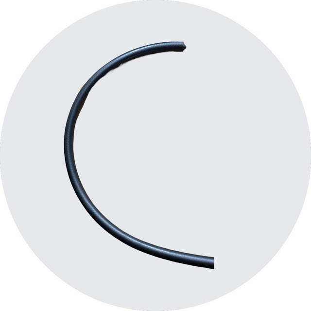 Schlauch von Geberzylinder zu Ausgleichsbehälter