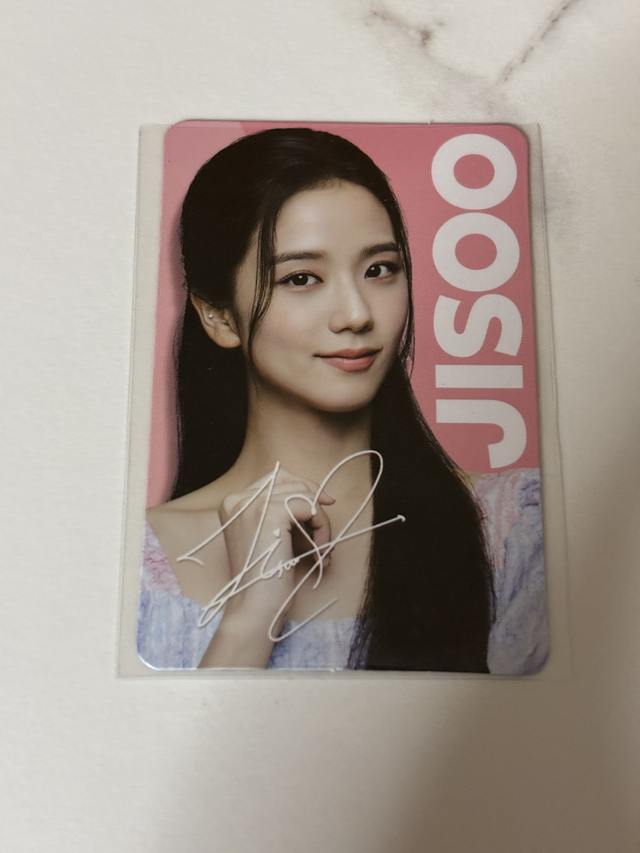 PC OFFICIEL JISOO DE BLACKPINK