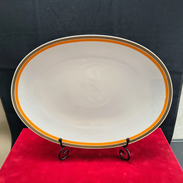 Thomas | Serveerschaal Vleesschaal Platte schaal Ovaal (lengte 33,5 cm | breedte 23,5 | hoogte 3,0 cm) met Bruine en Oranje bies | Vintage