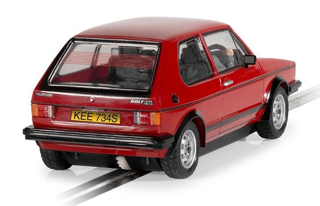 1/32 Volkswagen Golf GTI rouge scalextric C4490