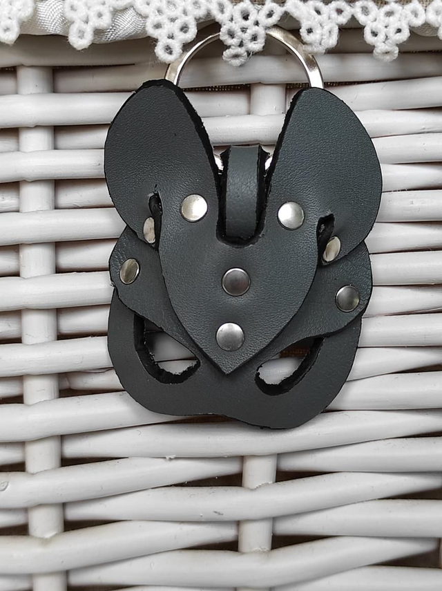Porte clés masque en cuir 