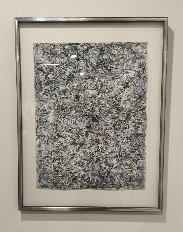 Grand Fusain par Hamid Fakhoury, fusain et acrylique sur papier, encadré, 2025, 65x50 cm hors tout