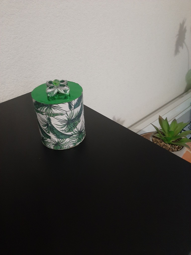 boîte  à bijoux vert tropique feuillage, solide  , boîte de décoration en papier kraft		