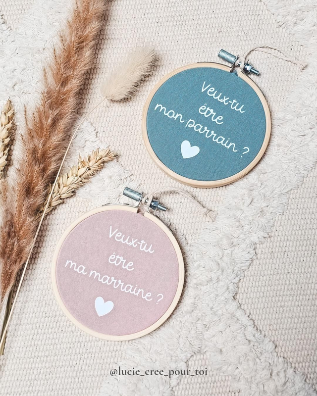 Mini-couronne pour annonce spéciale