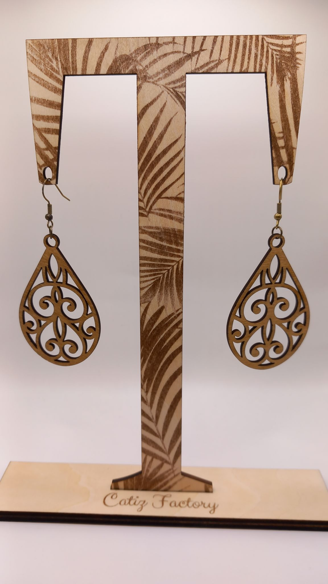 boucles d&#039;oreilles bois