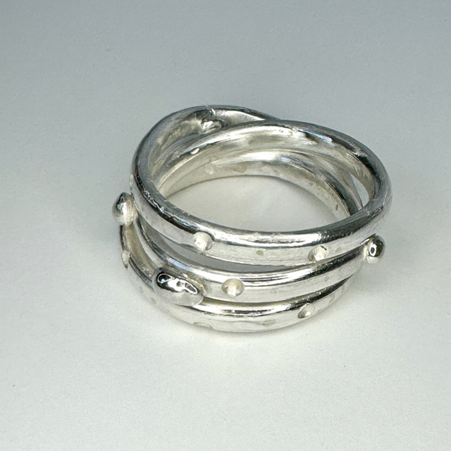 Multi twist ring