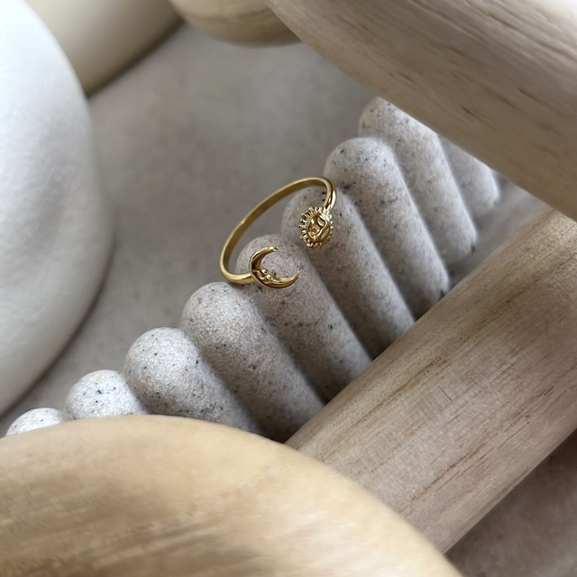 La bague ajustable « MOON » 