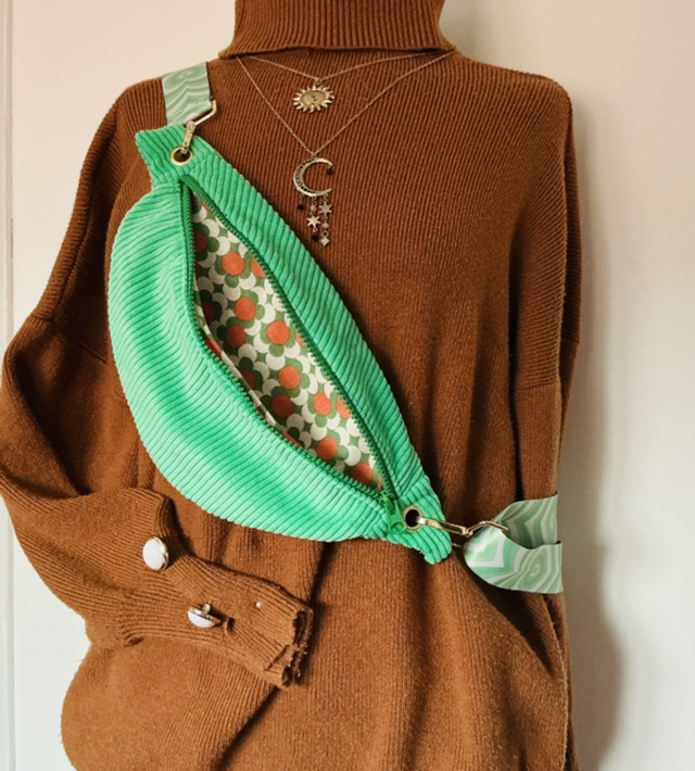 Sac banane velours côtelé style vintage 70´s modèle « Groovy »