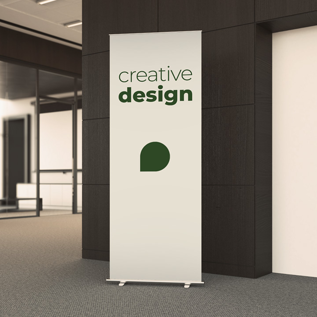 Roll Up expositor comercial, ideal para transporte en presentaciones varias.