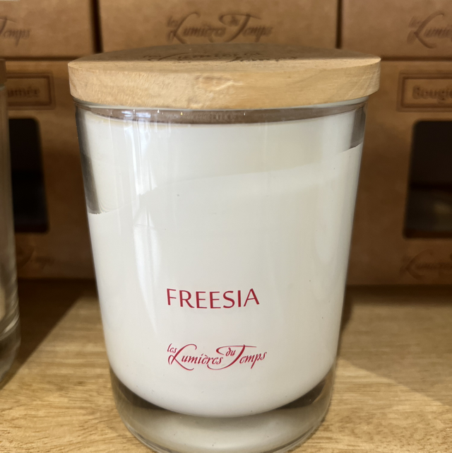 Bougie parfumée artisanale 180gr – Cires végétales & Parfums de Grasse | Freesia