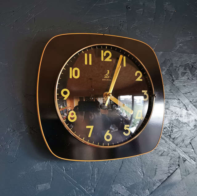 Horloge formica vintage pendule murale silencieuse "Jaz noir jaune"
