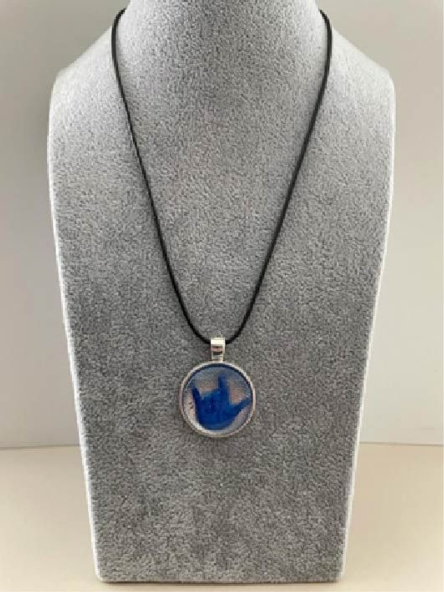 Halskette mit Anhänger „ILY“-Handform, Antik Silber