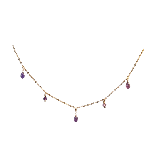Collier, en or rose laminé (Goldfilled) , habillé d’Améthystes naturelles (longueur 42cm)