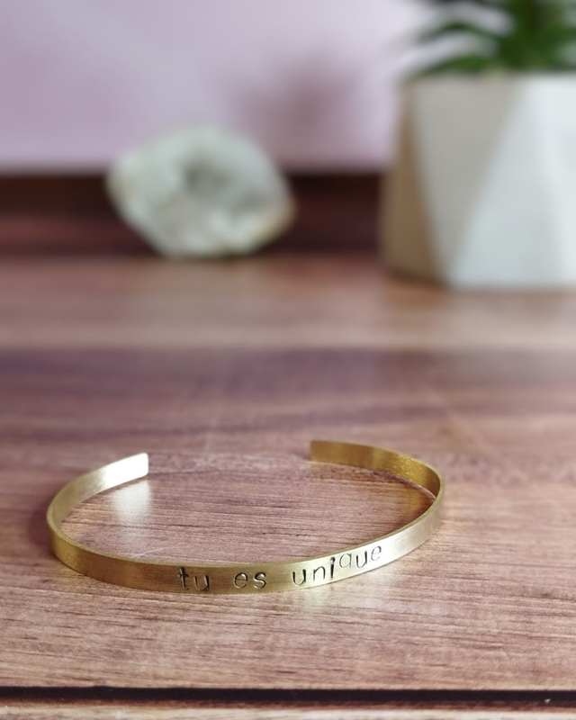 Bracelet mantra &quot;Tu es unique&quot;