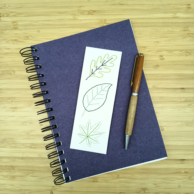 Marque-pages brodé Feuilles vert