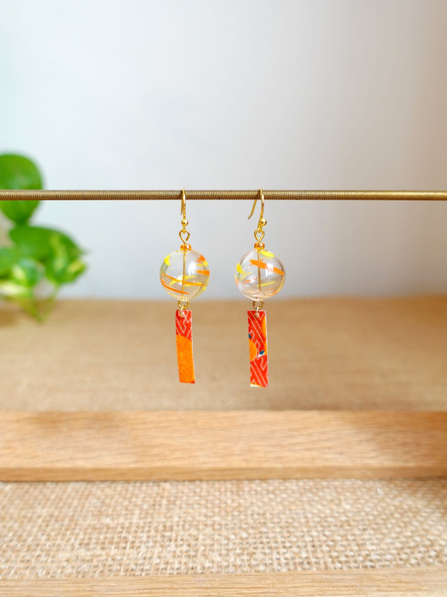 Carillon japonais / Clochette à vent / Fūrin / INOX doré / Boucles d'oreilles papier japonais WASHI / Bijou japonais / Rouge, Or /
