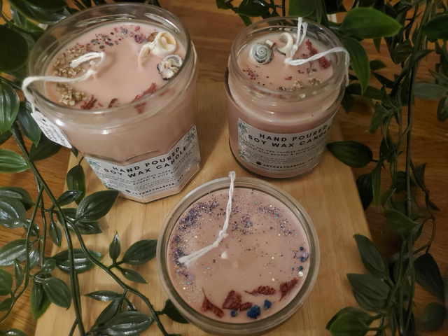 Wild Violet &amp; Peony Soy Wax Candle