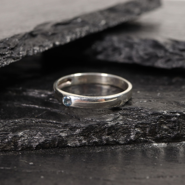 Simple Sterling Silver 925 Minimalist Design Style Small Round Cut Blue Topaz Birthstone Gemstone Band Ring Size O - 7