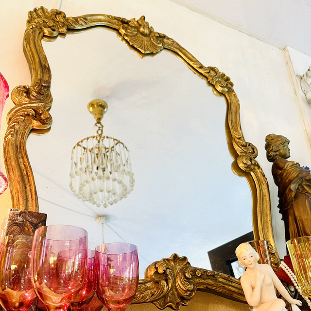 Goldener, großer Spiegel Kaminspiegel