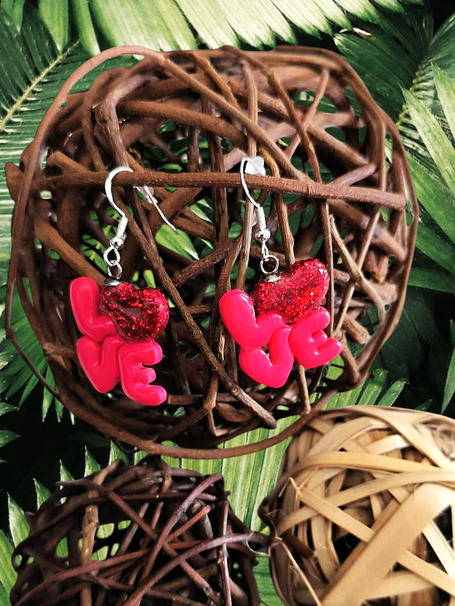 BOUCLES D'OREILLES - LOVE