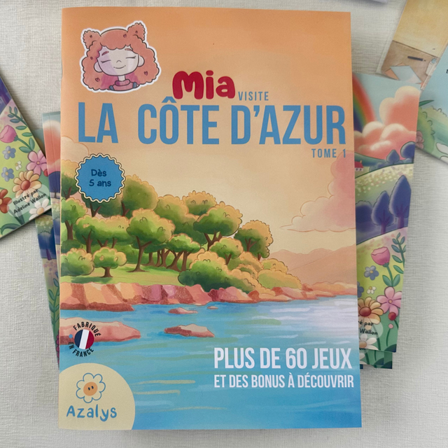 Cahier de plus de 60 jeux et activités et ses crayons de pastel : " Mia visite la côte d'azur"