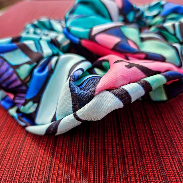 Hiusdonitsi kirjava - Colorful scrunchie