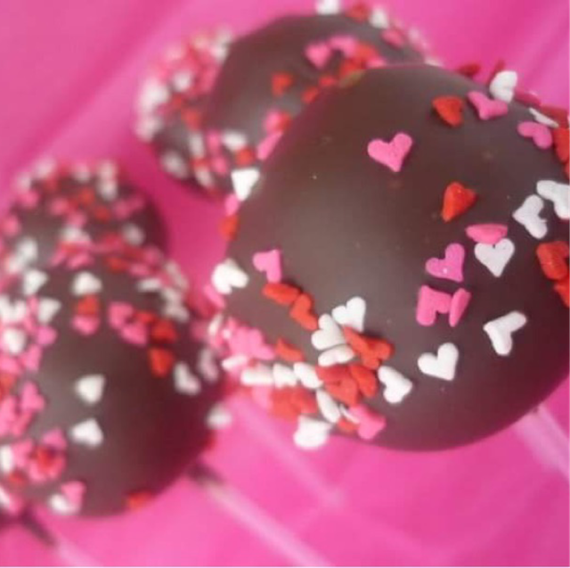 Valentines Cake Pops 