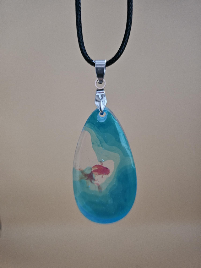 Pendentif en résine - Goutte Marine 