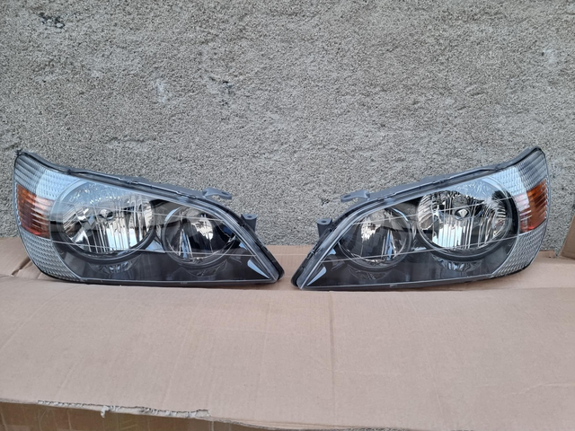 Dark chrome headlights (new)