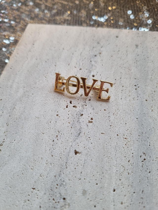 Brosche LOVE