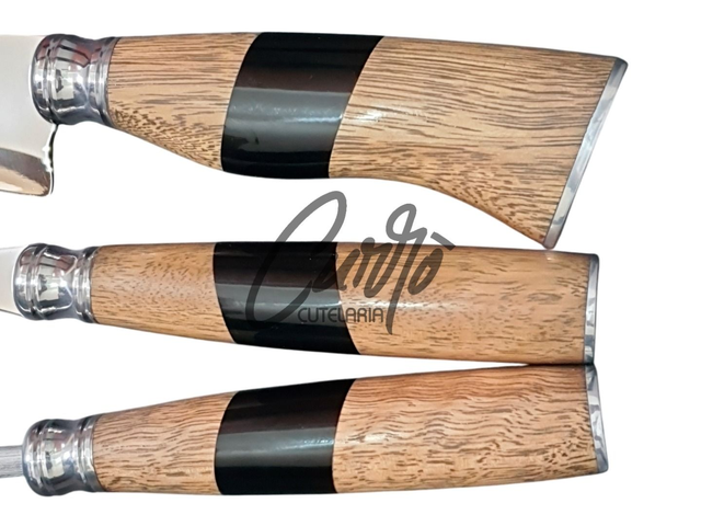 Conjunto Faca Chaira Garfo Elmo Cabo Resina Tipo Madeira Chifre 8"