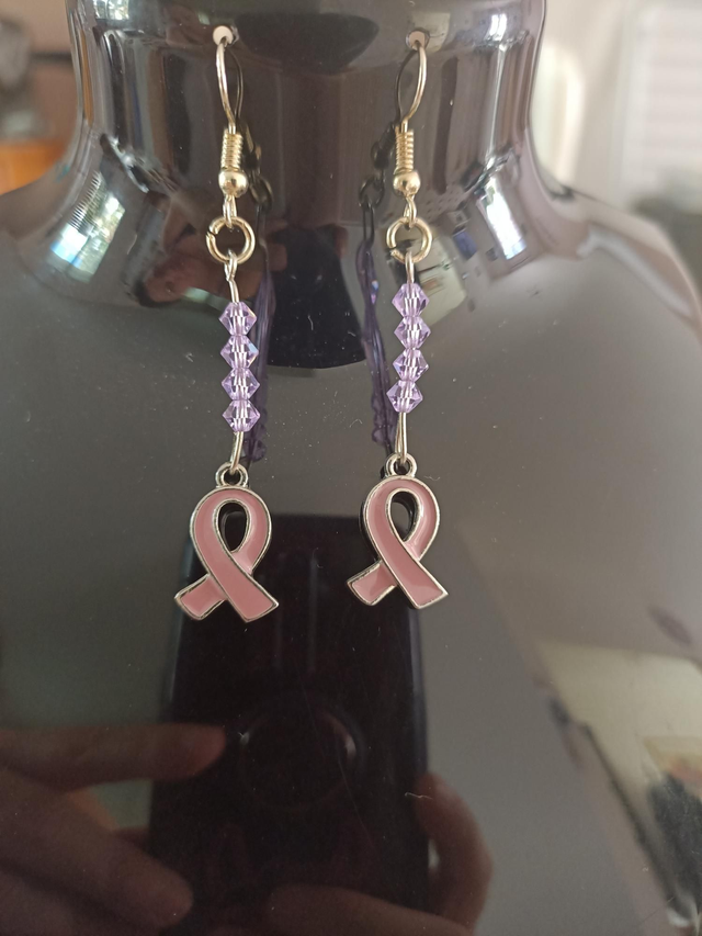 Boucles d'oreilles octobre rose 🎗️