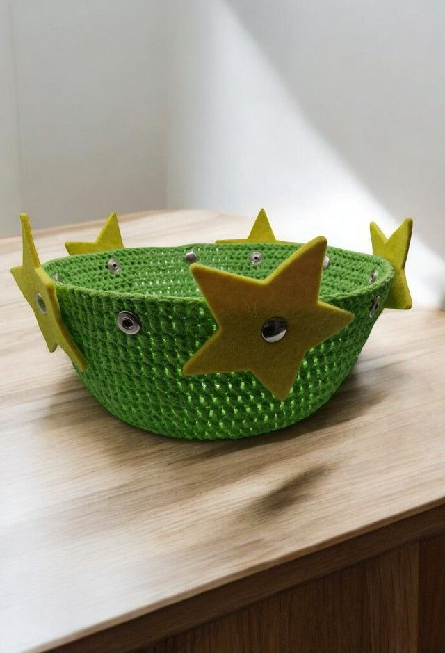 Körbchen Grün mit Sternen