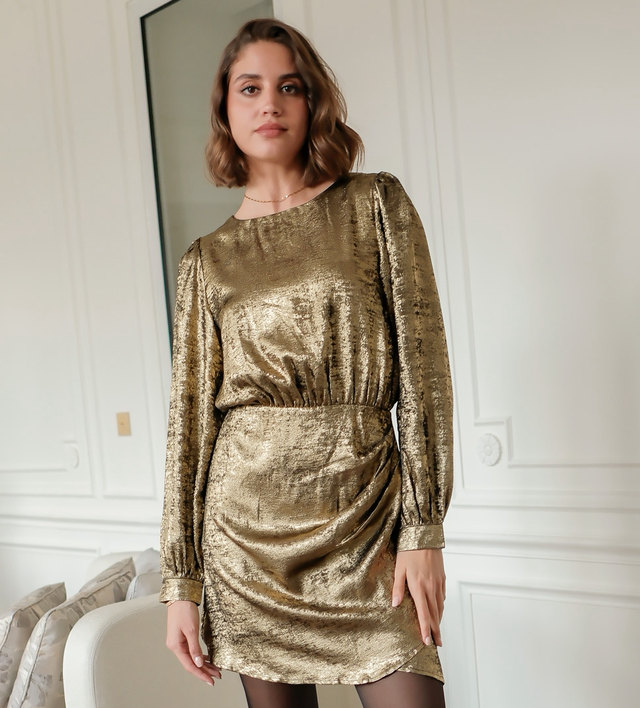 61-5. Robe courte dorée