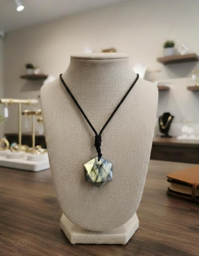 Hexagone Labradorite