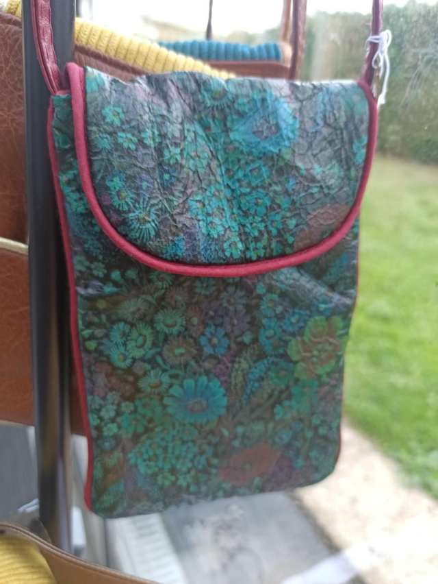 Sacoche Téléphone Cuir