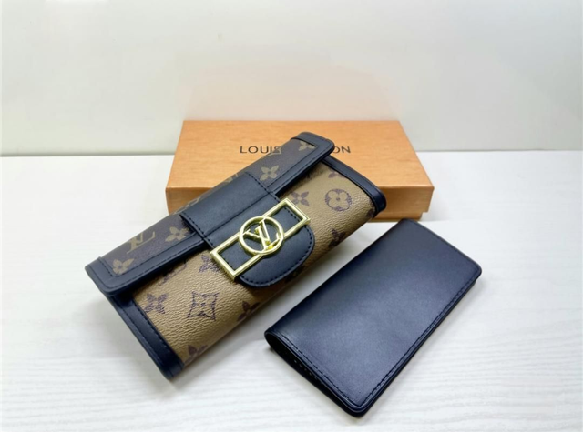 Porte feuille LV