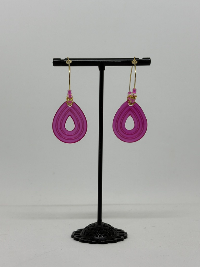 🩷Boucles d’oreilles créoles goutte fuchsia – Ref : 787