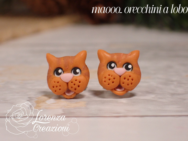 Orecchini a lobo gatto rosso