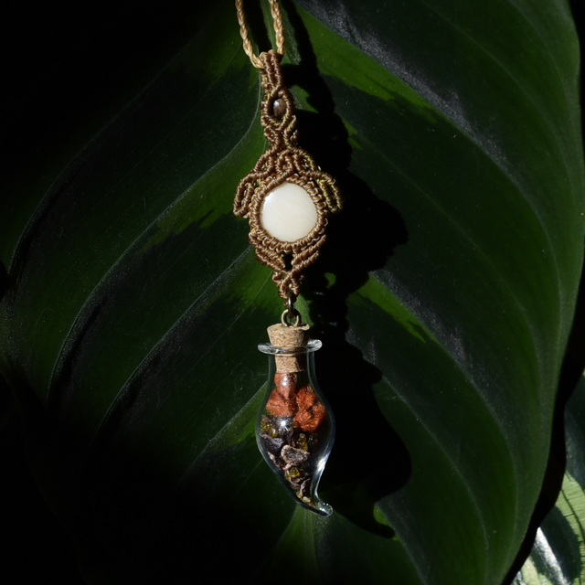 talisman cacao, ambre &amp; wild dagga