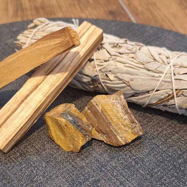 TIGERS EYE (RAW) (approx 25-30g)