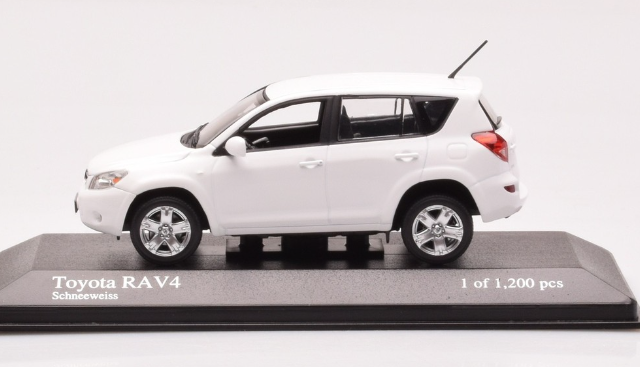 Toyota RAV4 2008 Minichamps 1:43